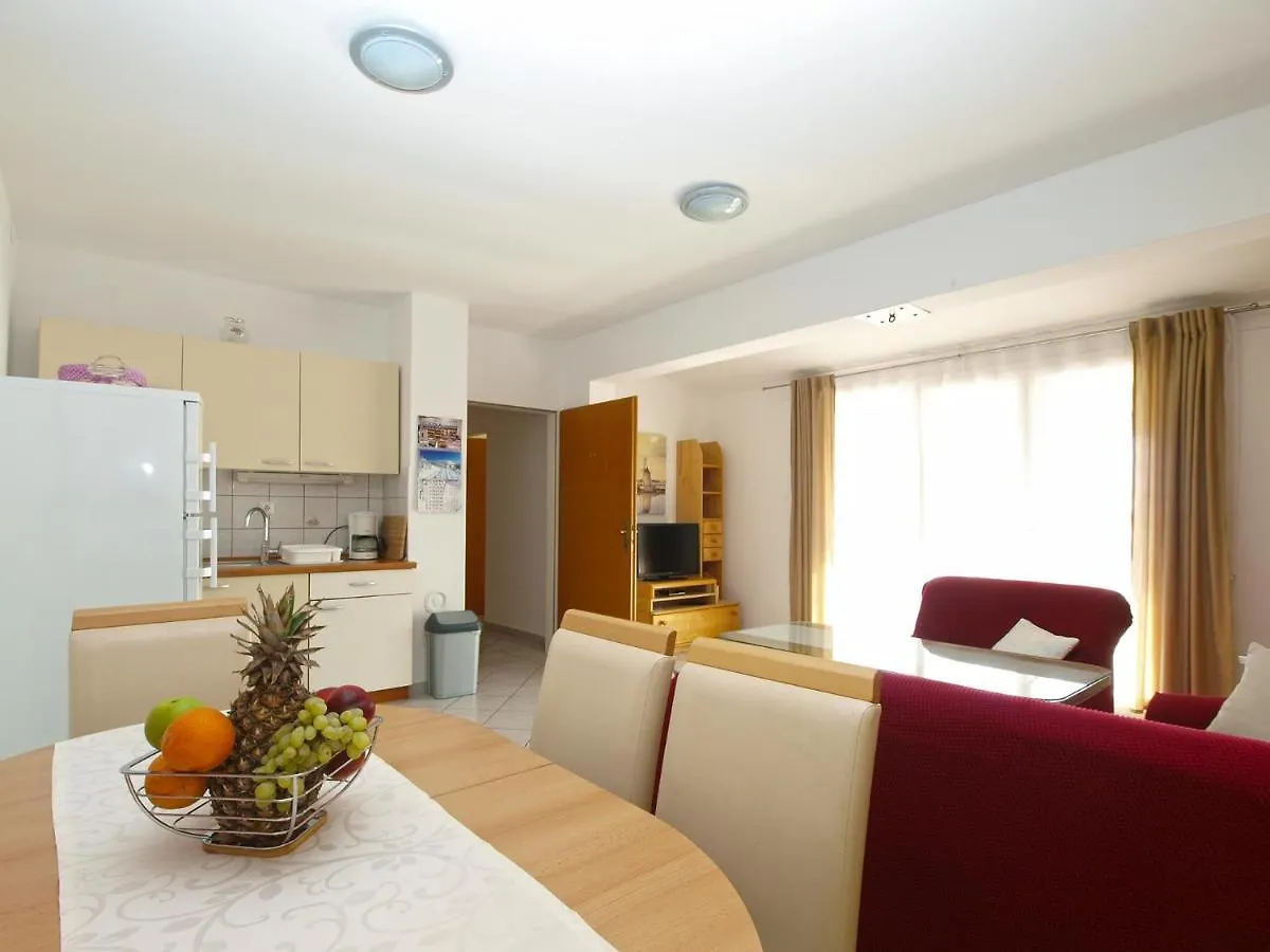 Apartments 770 Медулин