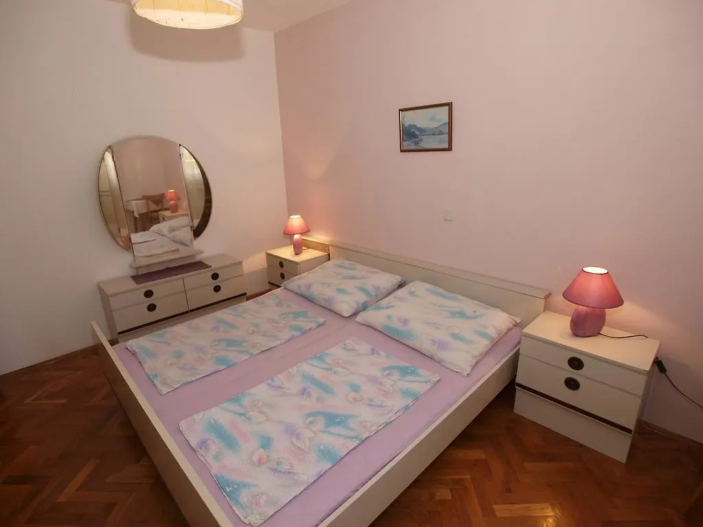 Apartments 770 Медулин
