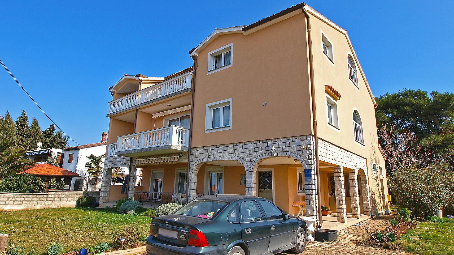 Apartments 770 Медулин